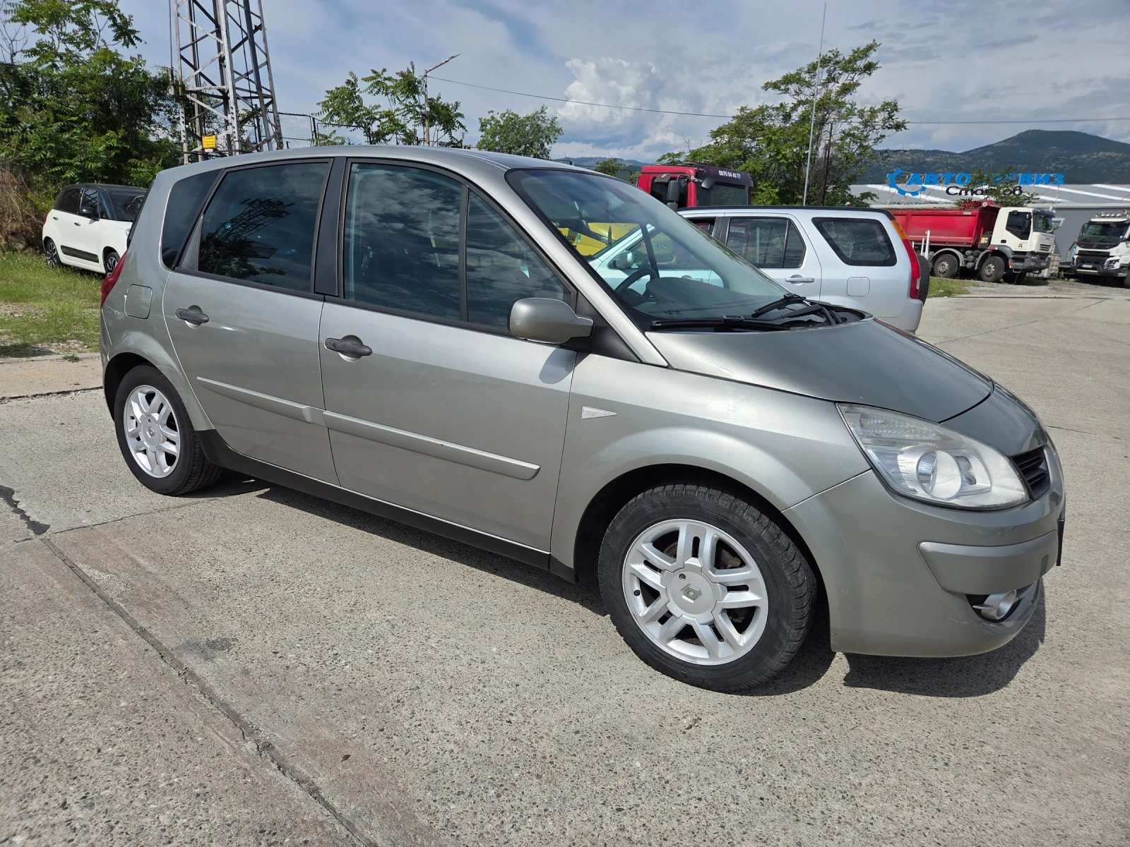 Renault Scenic 1.5.Dizel, снимка 7 - Автомобили и джипове - 54606178