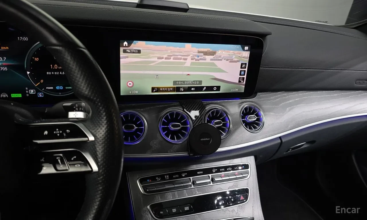 Mercedes-Benz E 450 Amg-pkg* 360view* Pano* Burmester* Обдухване* Амби, снимка 15 - Автомобили и джипове - 54742095