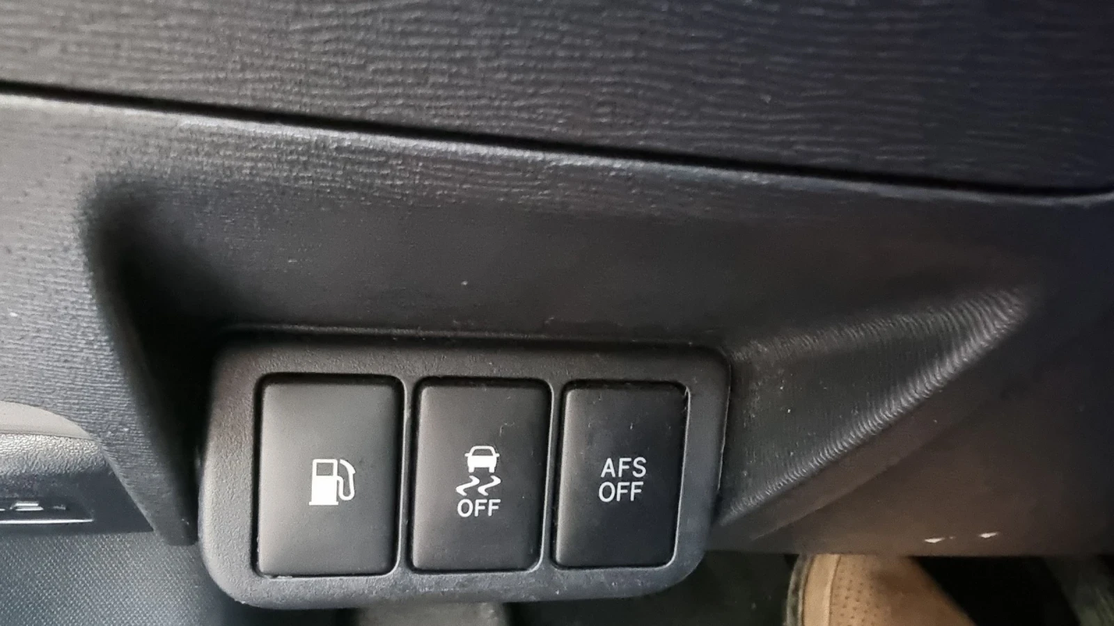 Toyota Avensis 2, 0VVTI, снимка 15 - Автомобили и джипове - 54937466