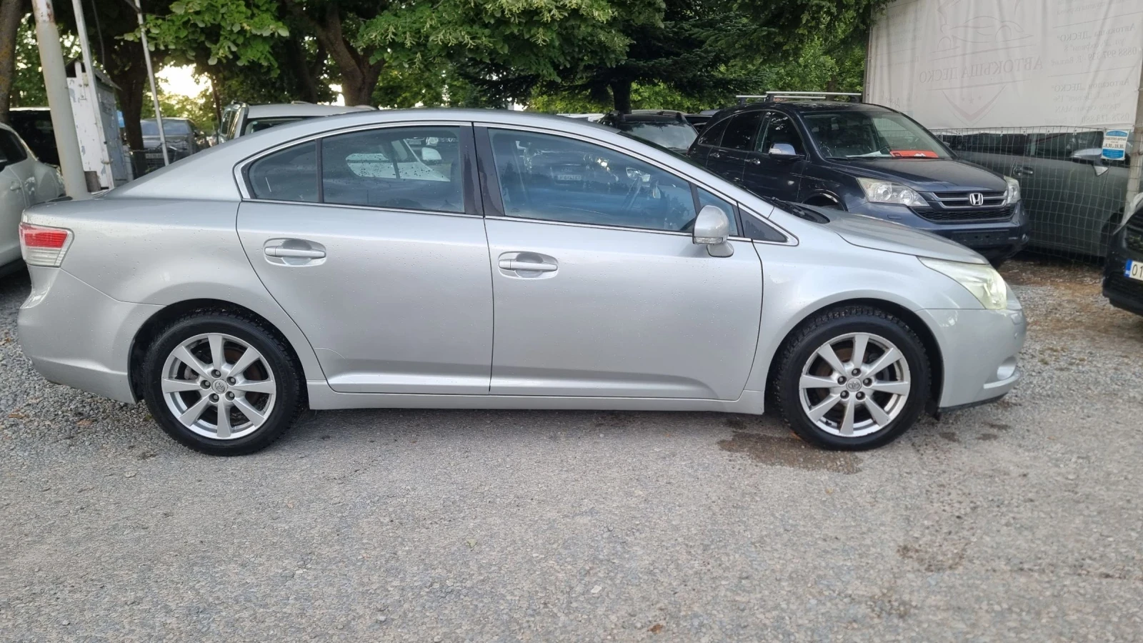 Toyota Avensis 2, 0VVTI, снимка 4 - Автомобили и джипове - 54937466