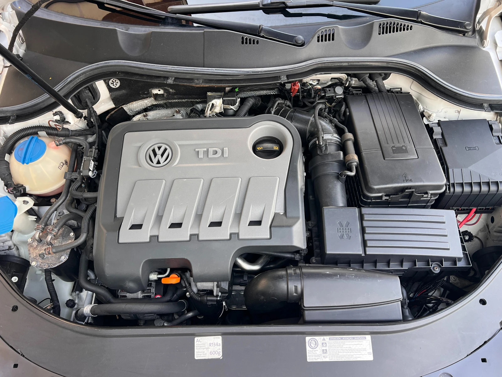 VW Passat 2.0TDi Highline Подгрев Алкантара Навигация Камера, снимка 14 - Автомобили и джипове - 55067497