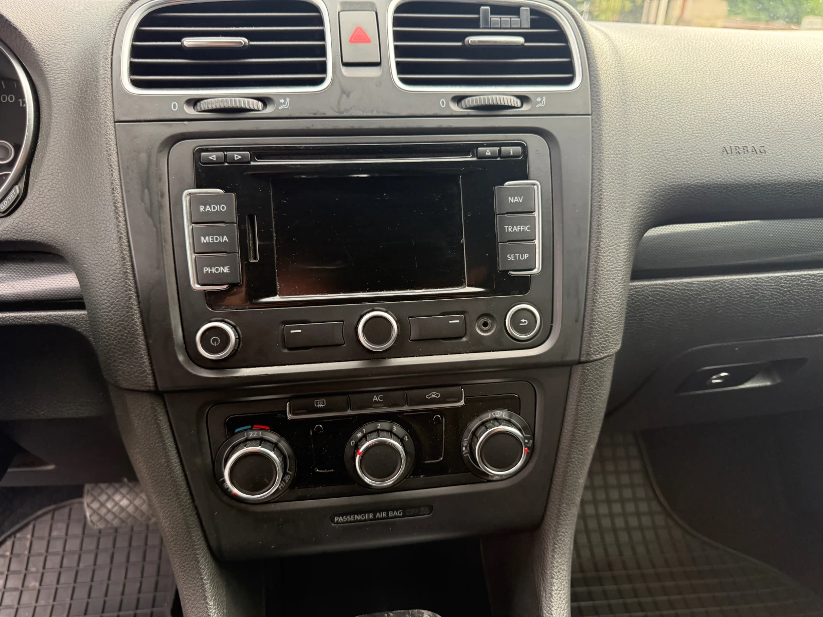 VW Golf 1.4TSI DSG  NAVI, снимка 7 - Автомобили и джипове - 55252396