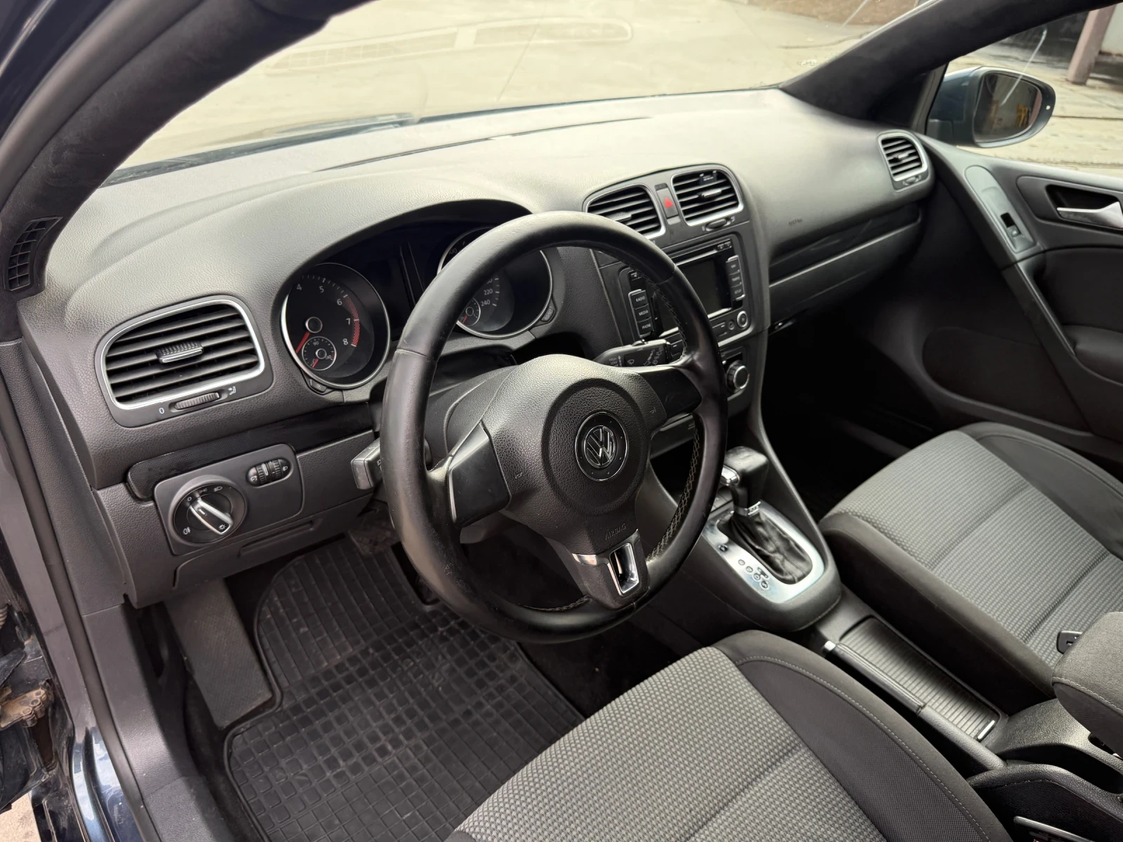 VW Golf 1.4TSI DSG  NAVI, снимка 6 - Автомобили и джипове - 55252396