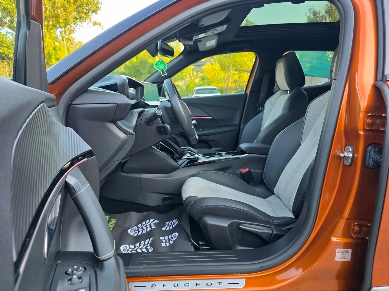 Peugeot 2008 E2008 EV / GT LINE 136K.C. / 55 KW 350KM ПРОБЕГ / , снимка 8 - Автомобили и джипове - 55289657
