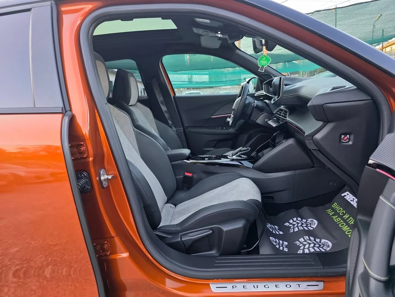 Peugeot 2008 E2008 EV / GT LINE 136K.C. / 55 KW 350KM ПРОБЕГ / , снимка 10 - Автомобили и джипове - 55289657
