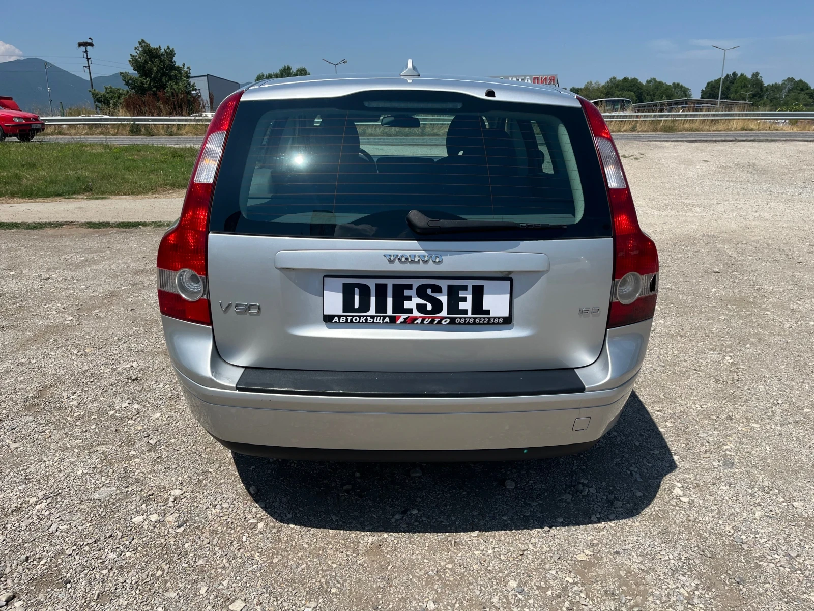 Volvo V50 1.6TDI-109-ITALIA, снимка 9 - Автомобили и джипове - 55384233