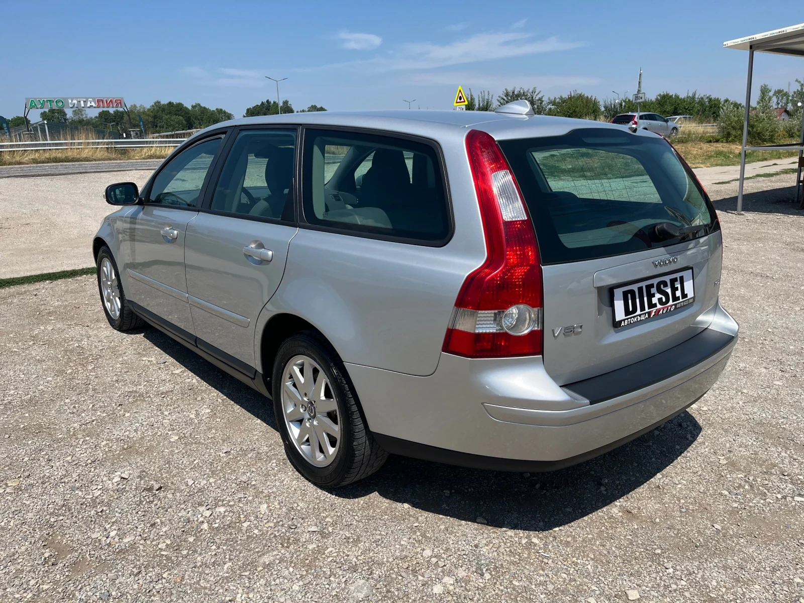 Volvo V50 1.6TDI-109-ITALIA, снимка 10 - Автомобили и джипове - 55384233