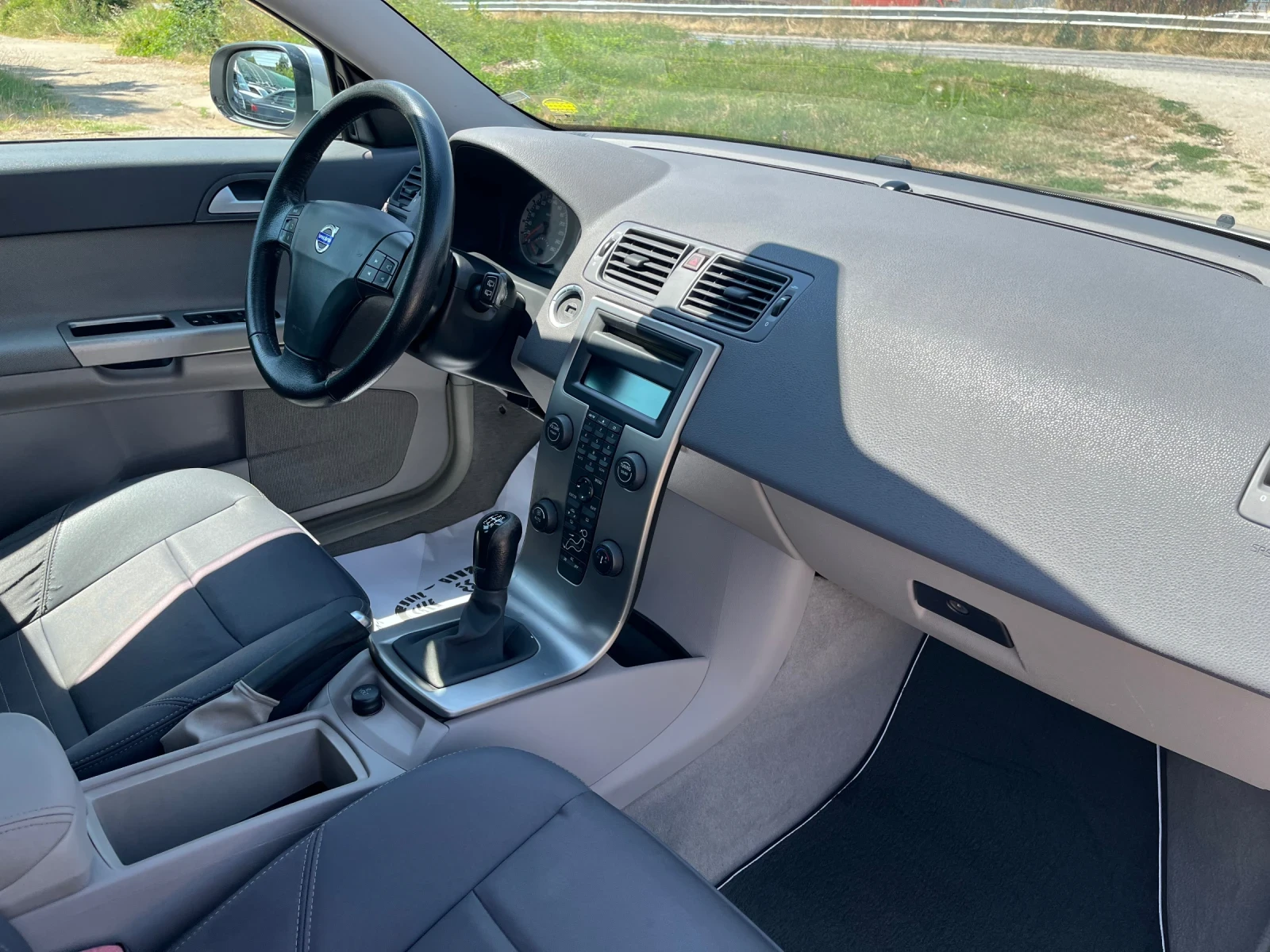Volvo V50 1.6TDI-109-ITALIA, снимка 5 - Автомобили и джипове - 55384233