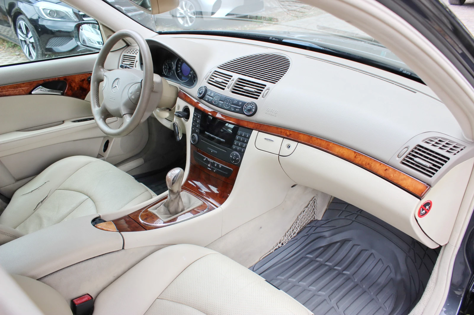 Mercedes-Benz E 200 CDI  НОВ ВНОС   , снимка 10 - Автомобили и джипове - 55414036