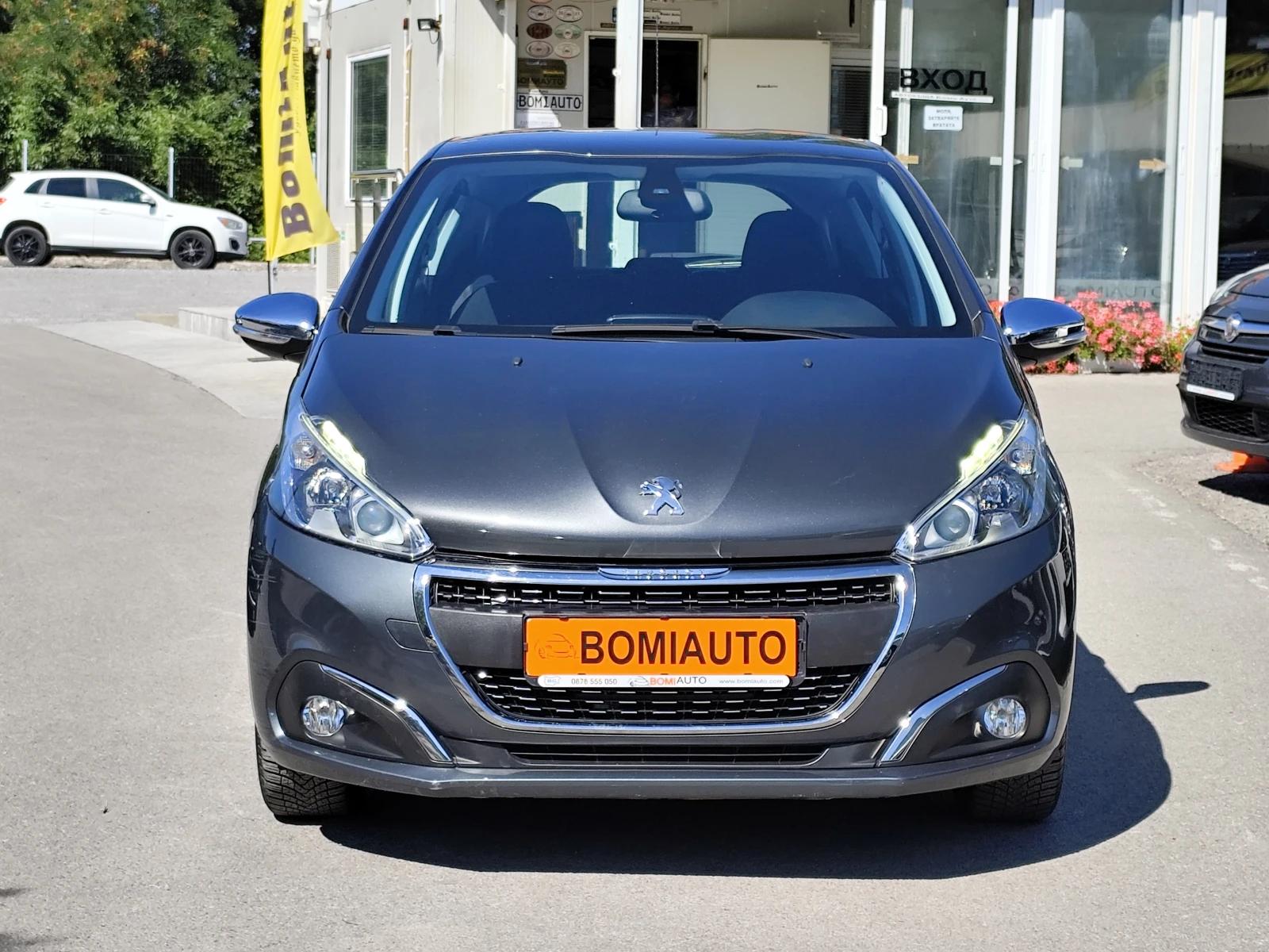 Peugeot 208 1.2i* LED* NAVI* CAMERA* FACELIFT* , снимка 2 - Автомобили и джипове - 55477630