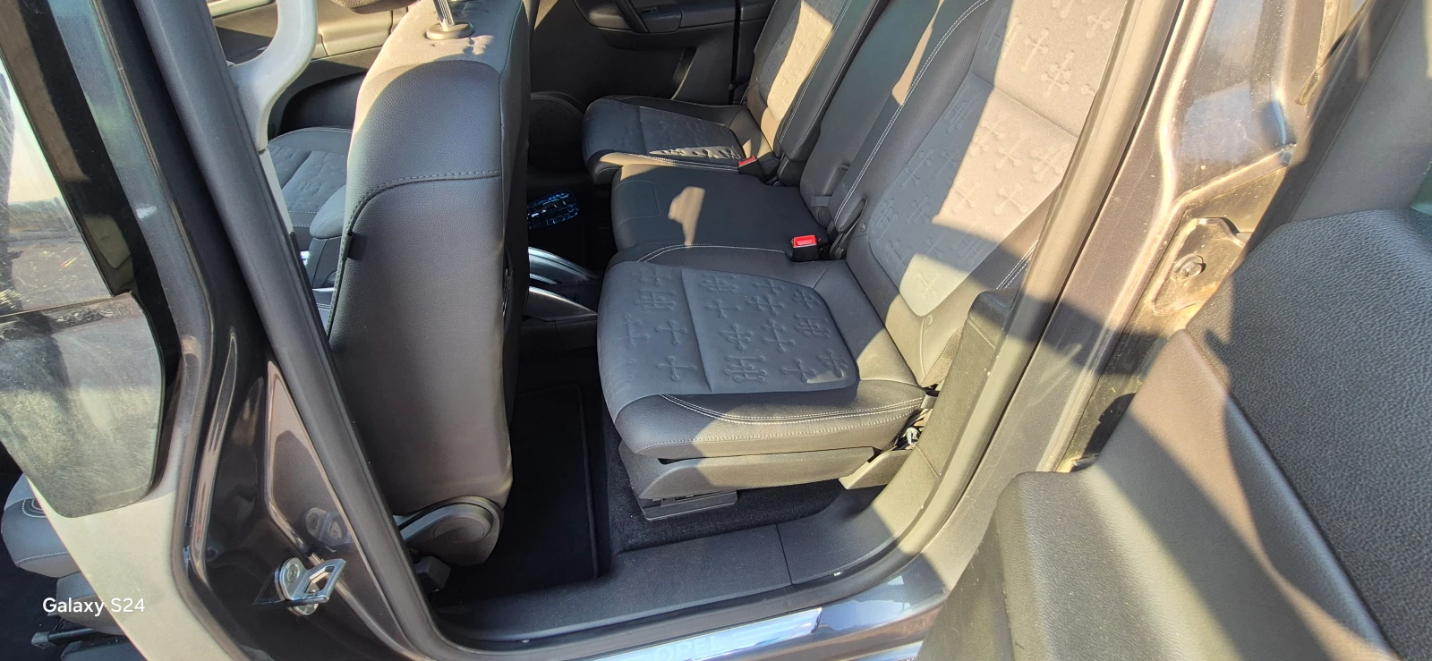 Opel Meriva 1.4 Turbo, снимка 10 - Автомобили и джипове - 55772519