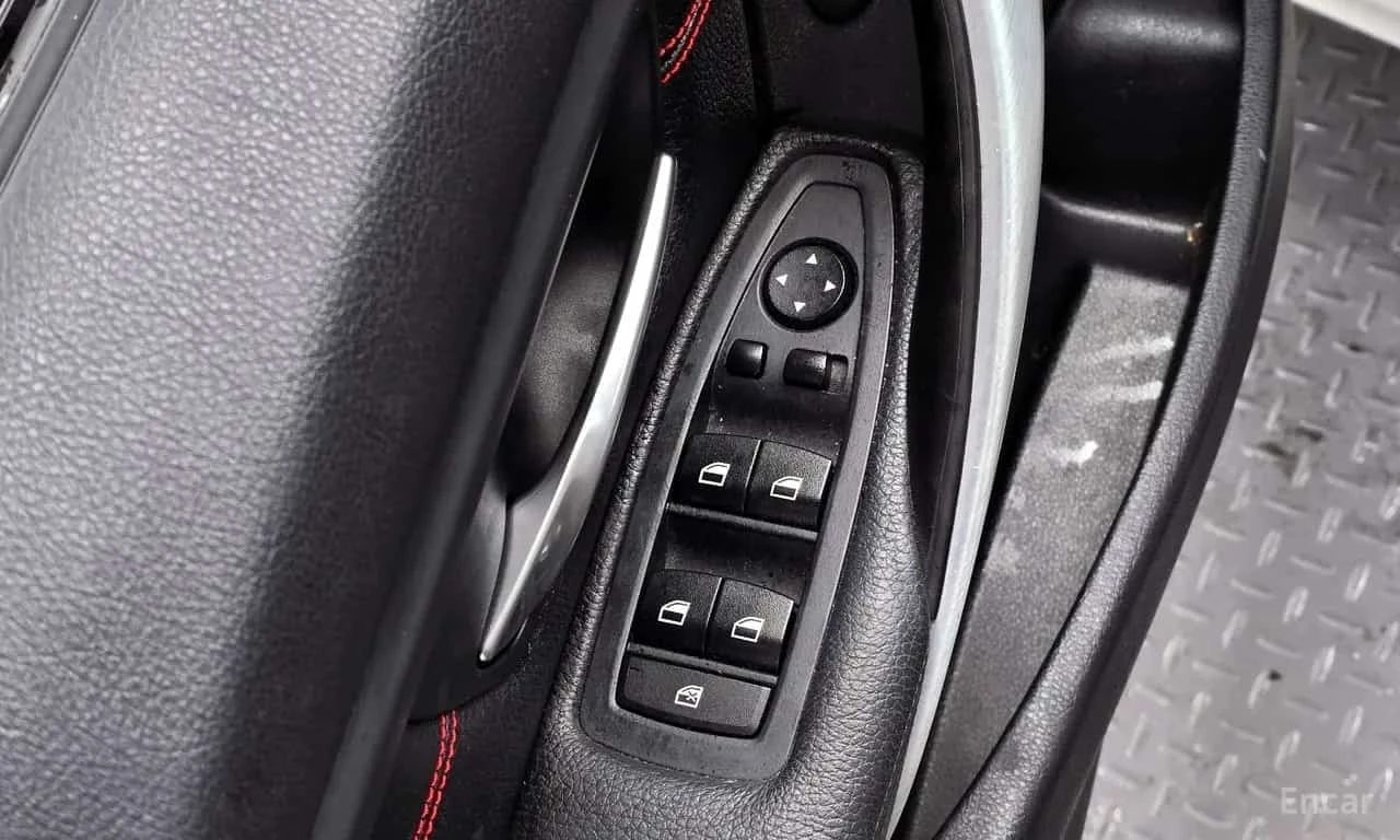 BMW 325 * 325d Sport * ЦЕНА ДО БГ, снимка 12 - Автомобили и джипове - 56165886