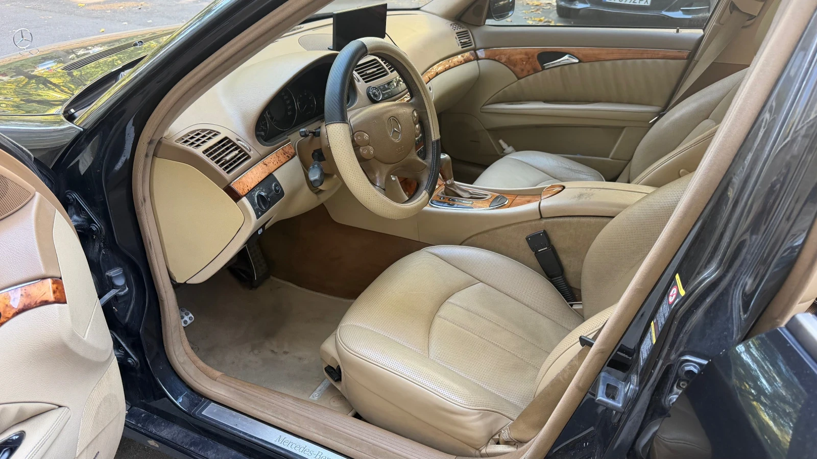 Mercedes-Benz E 320 CDI, снимка 6 - Автомобили и джипове - 56562858