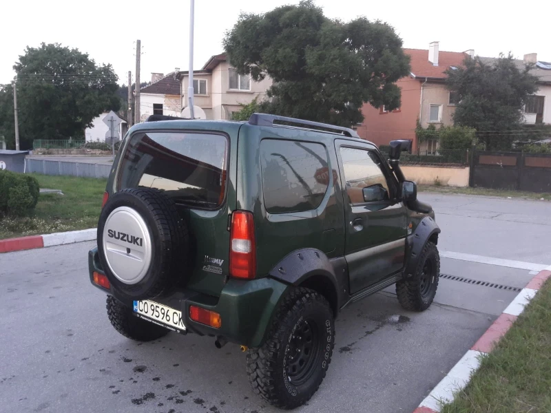 Suzuki Jimny, снимка 9 - Автомобили и джипове - 52694521