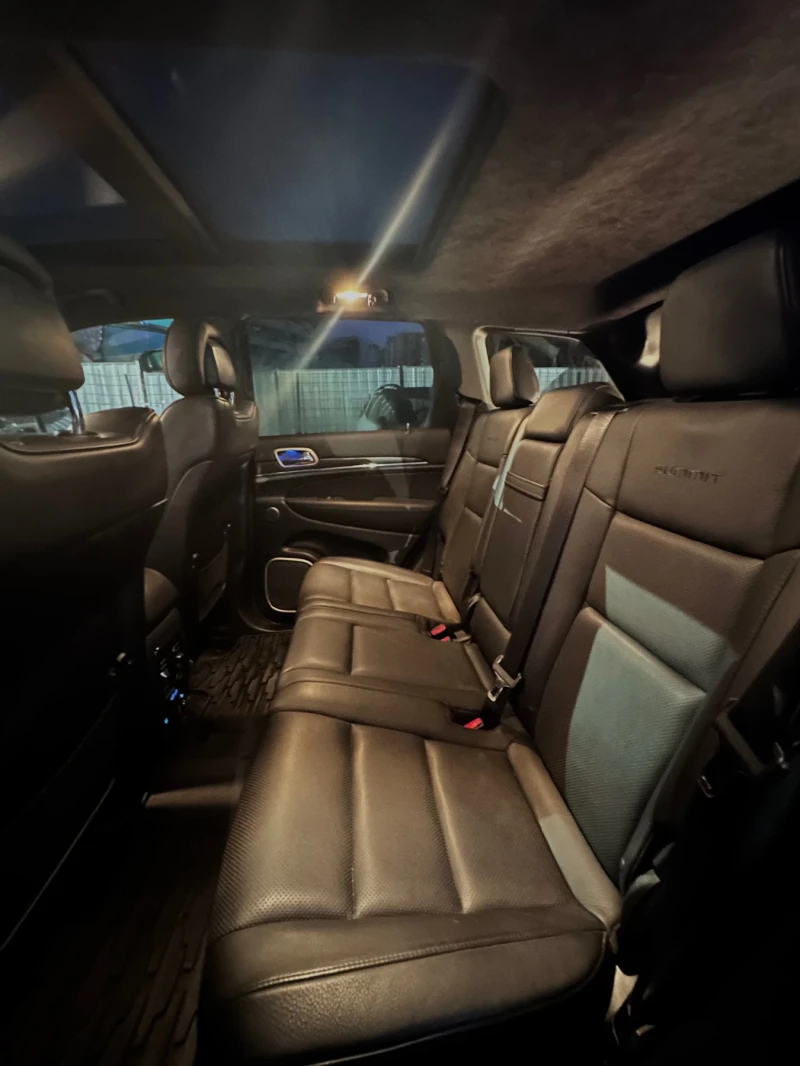 Jeep Grand cherokee 5, 7 HEMI SUMMIT, снимка 7 - Автомобили и джипове - 52859884