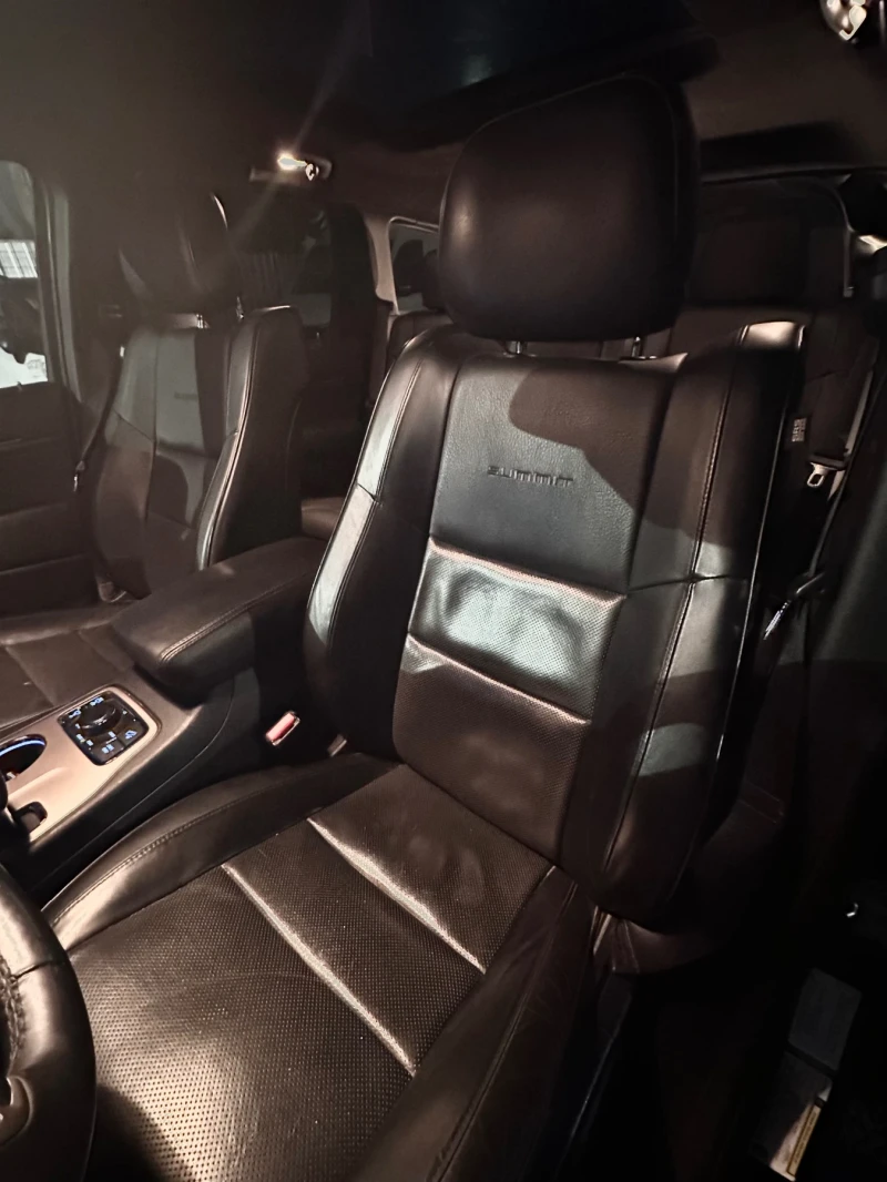 Jeep Grand cherokee 5, 7 HEMI SUMMIT, снимка 9 - Автомобили и джипове - 52859884