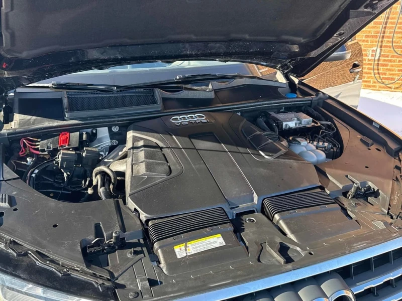 Audi Q7 Technik  CARFAX, снимка 12 - Автомобили и джипове - 53337592