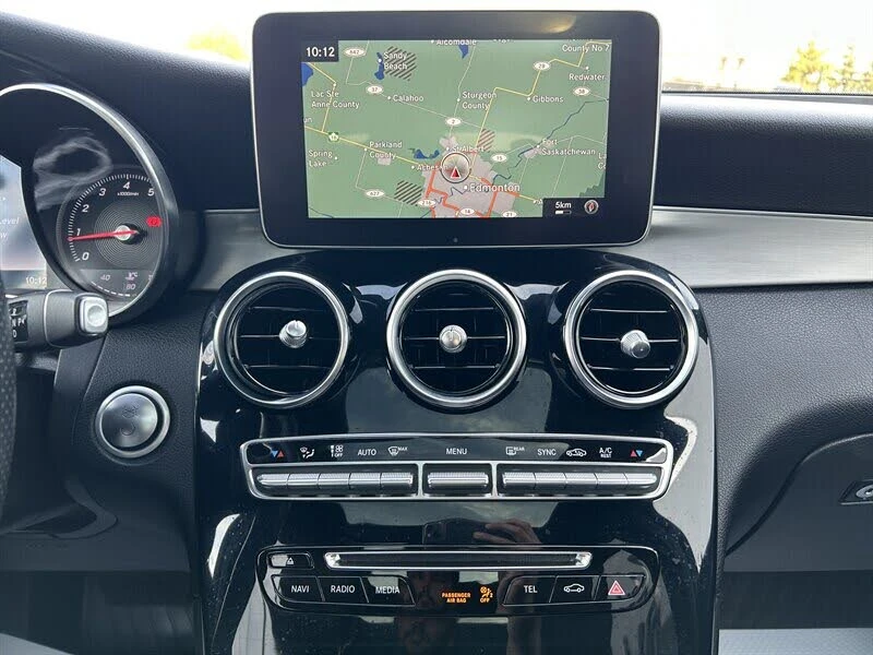 Mercedes-Benz GLC 300 4MATIC CAM* ПОДГРЕВ* KEYLESS* PANO* , снимка 12 - Автомобили и джипове - 52800813