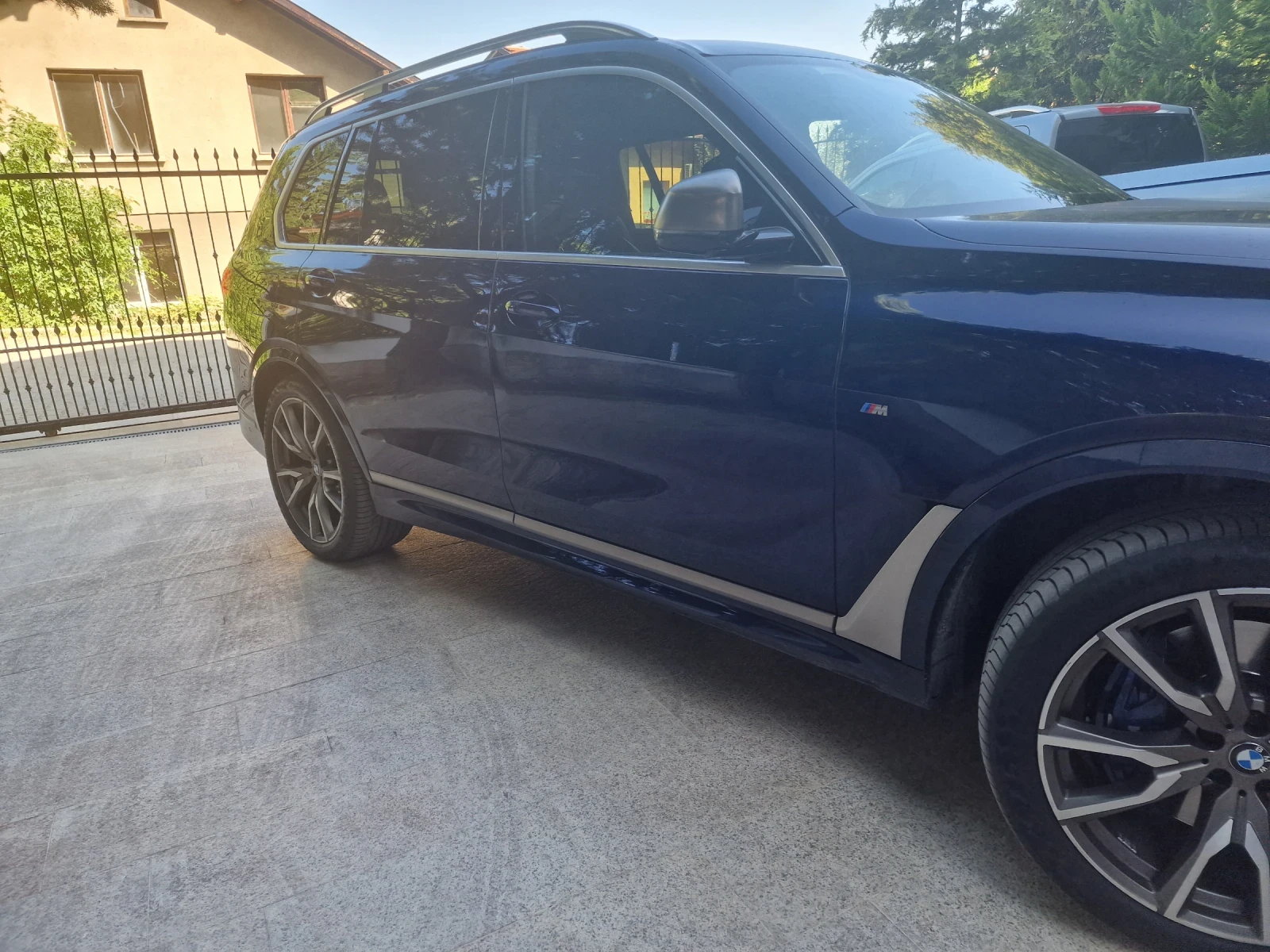 BMW X7 M50I - изображение 3