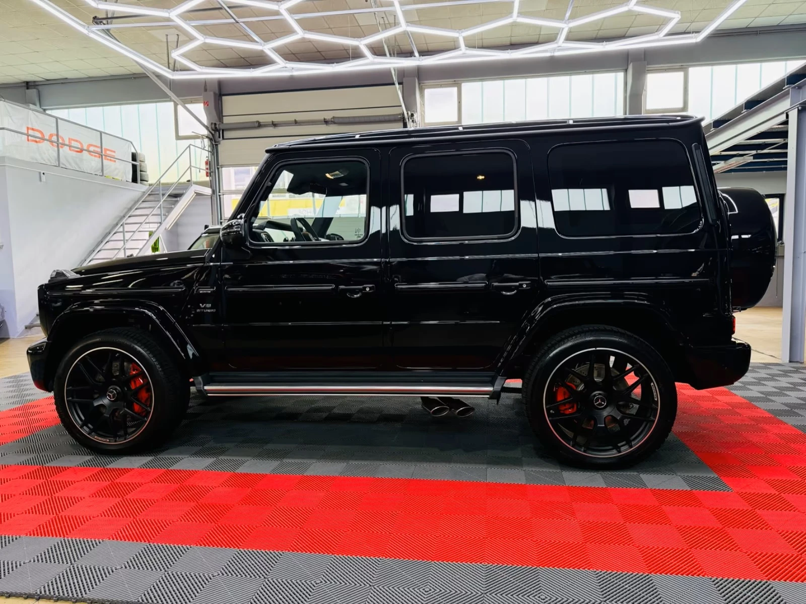Mercedes-Benz G 63 AMG TV /Night Carbon /Performance 22 - изображение 9