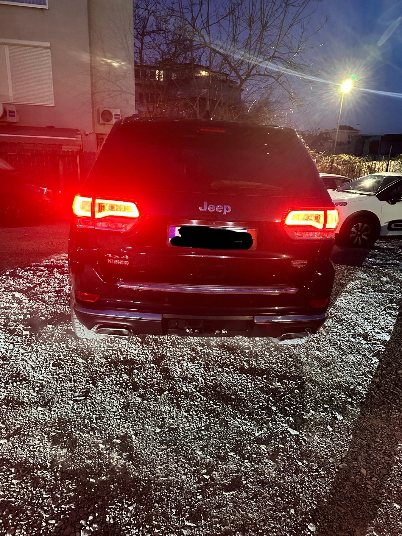 Jeep Grand cherokee 5, 7 HEMI SUMMIT - изображение 2