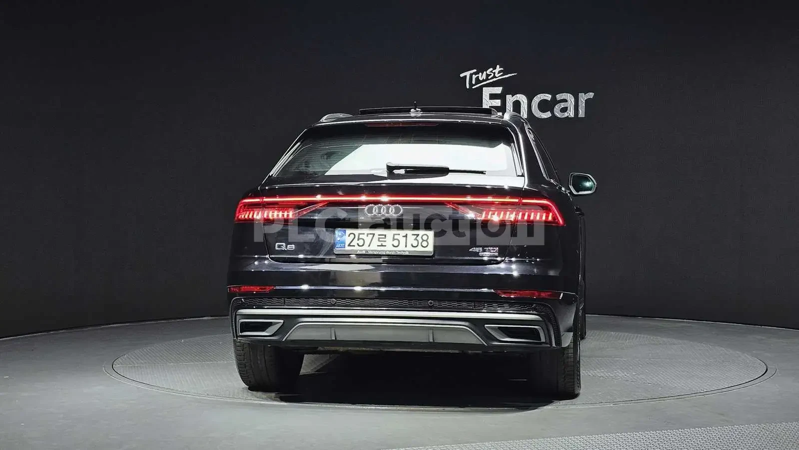 Audi Q8 ОБДУХВАНЕ * ДИСТРОНИК * 360 * ПАНОРАМА * HEAD-UP, снимка 4 - Автомобили и джипове - 54273264