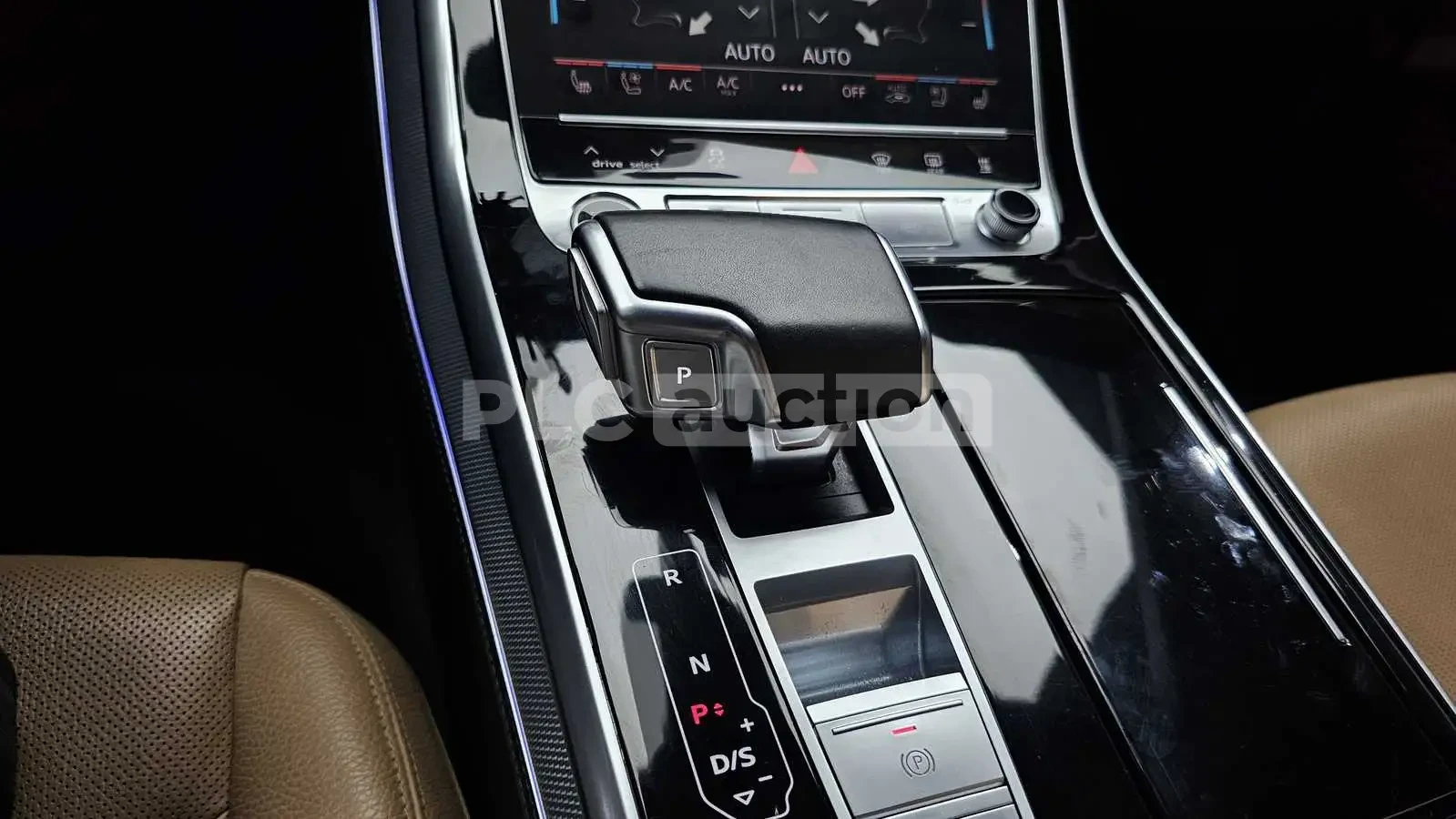 Audi Q8 ОБДУХВАНЕ * ДИСТРОНИК * 360 * ПАНОРАМА * HEAD-UP, снимка 9 - Автомобили и джипове - 54273264