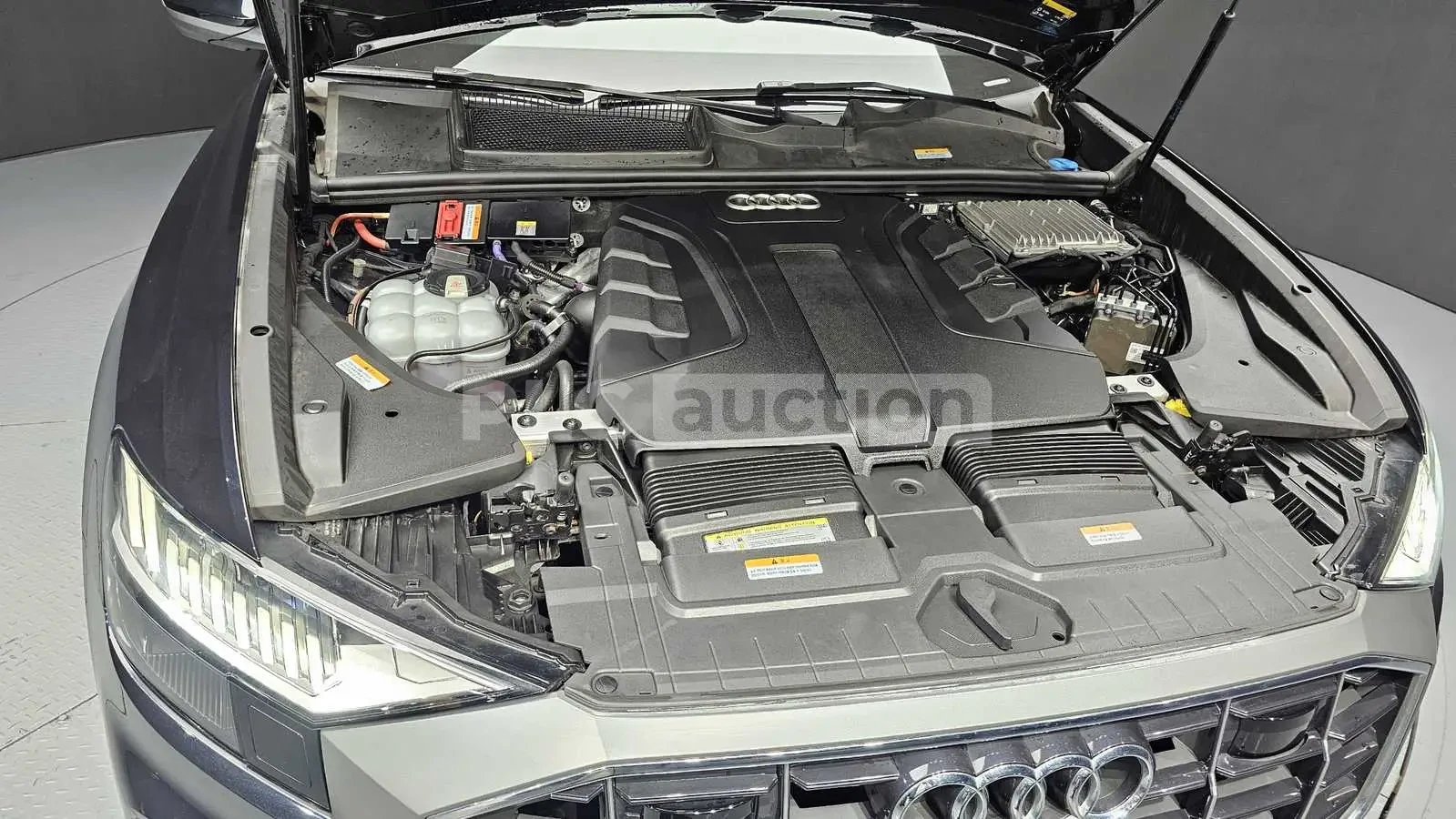 Audi Q8 ОБДУХВАНЕ * ДИСТРОНИК * 360 * ПАНОРАМА * HEAD-UP, снимка 6 - Автомобили и джипове - 54273264