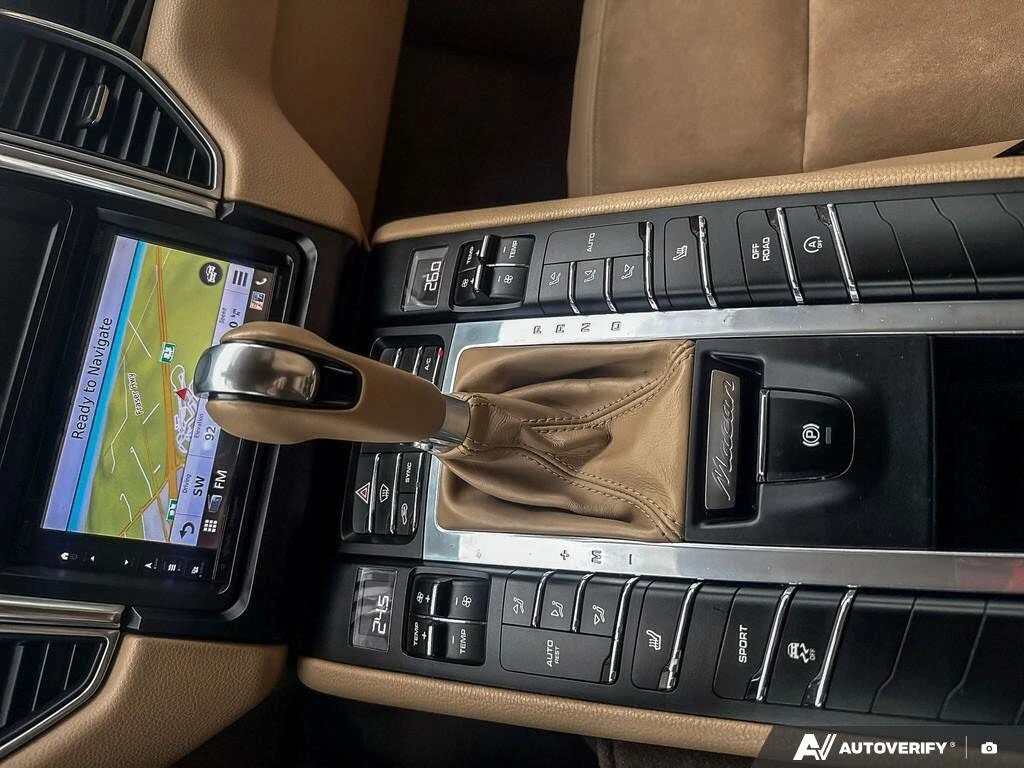 Porsche Macan 3.0 S* ПОДГРЕВ* КАМЕРА* КРАЙНА ЦЕНА* , снимка 9 - Автомобили и джипове - 54378837