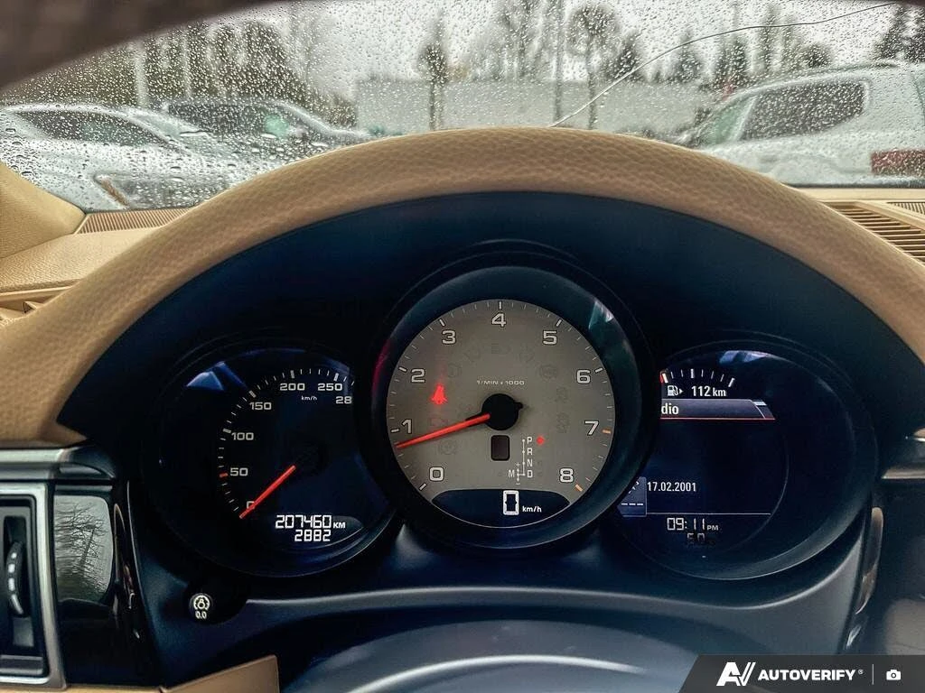 Porsche Macan 3.0 S* ПОДГРЕВ* КАМЕРА* КРАЙНА ЦЕНА* , снимка 8 - Автомобили и джипове - 54378837