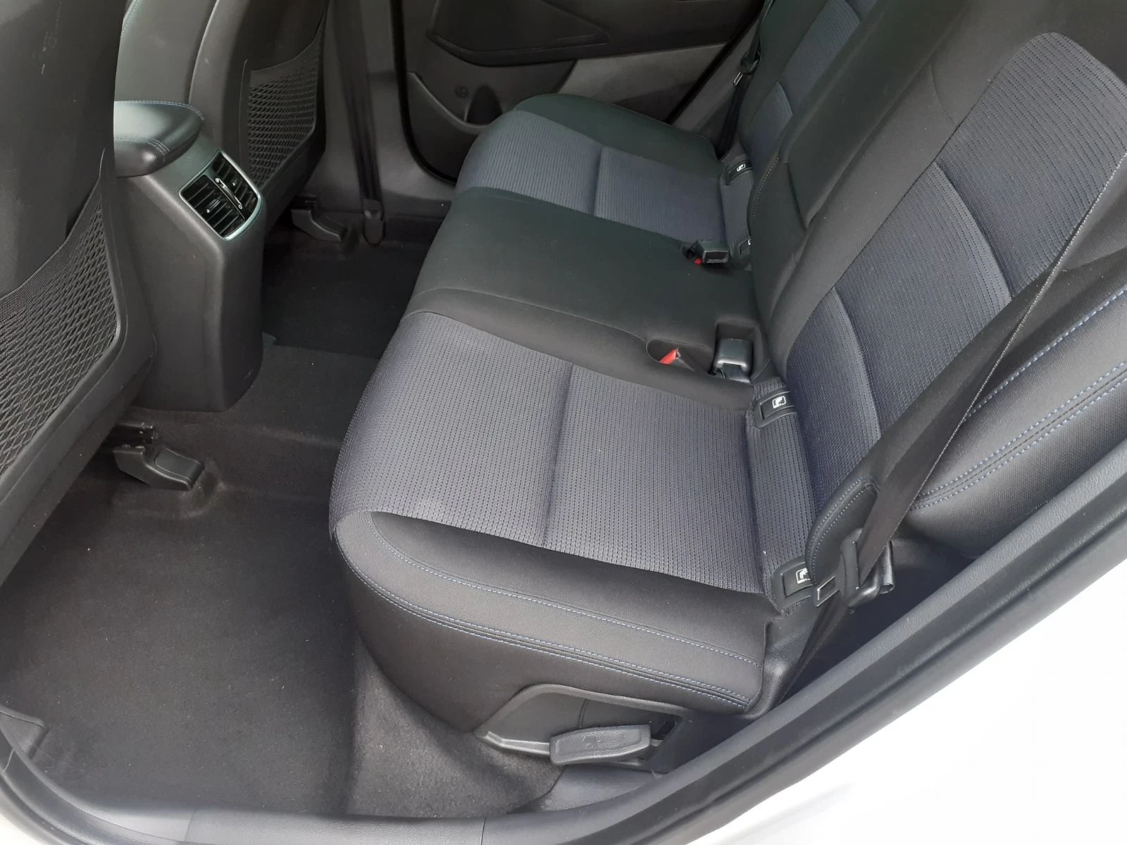 Hyundai Tucson 1, 7 CRDI PREMIUM-NAVI-CAMERA.DVD TV  KAMERA 6KC. , снимка 11 - Автомобили и джипове - 54519385
