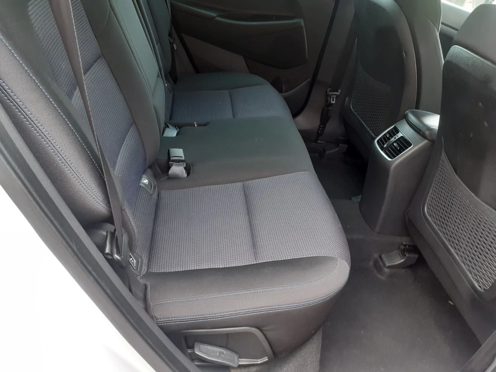 Hyundai Tucson 1, 7 CRDI PREMIUM-NAVI-CAMERA.DVD TV  KAMERA 6KC. , снимка 12 - Автомобили и джипове - 54519385