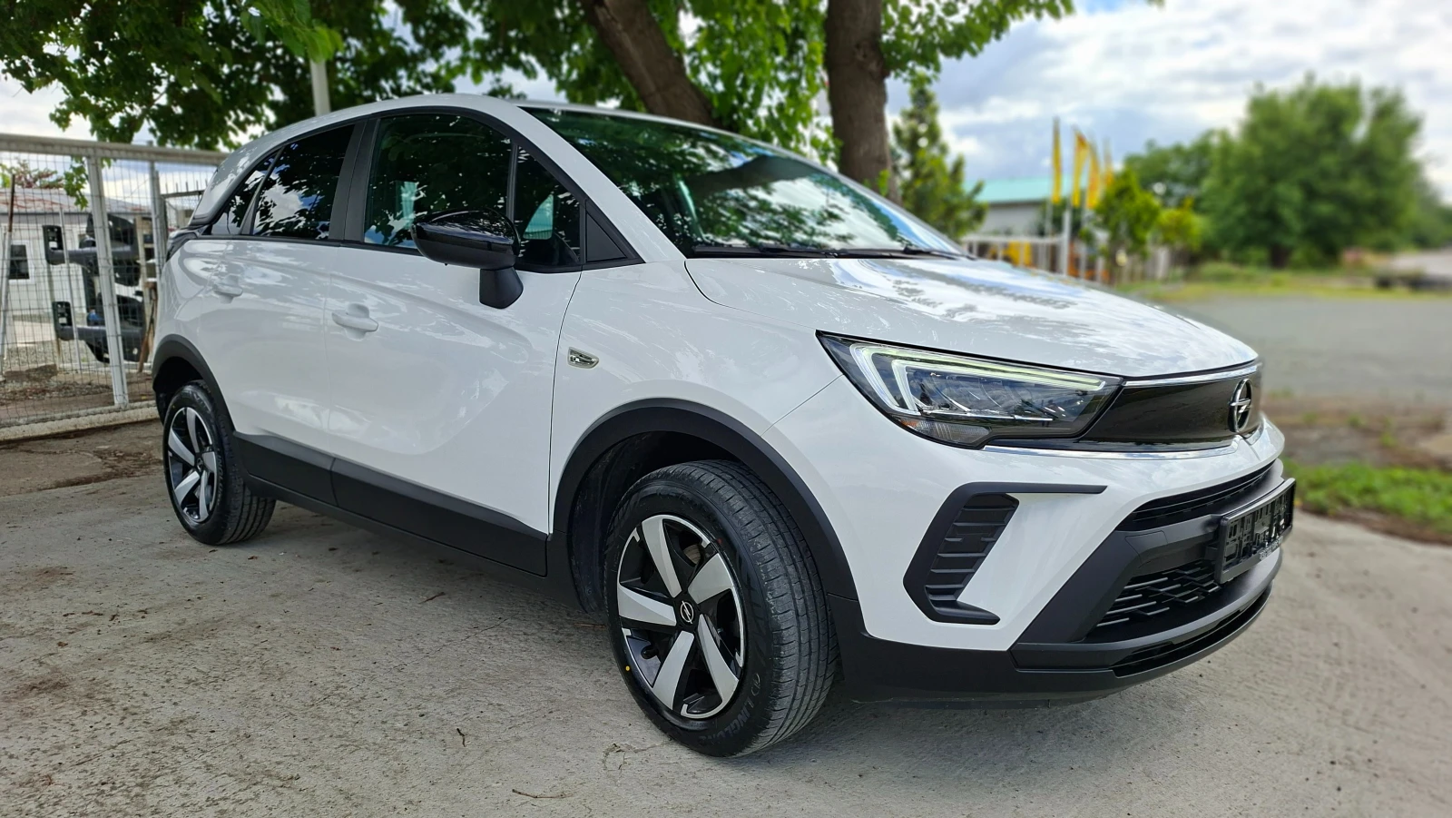 Opel Crossland X 1.2i 110k.c. Full LED, снимка 3 - Автомобили и джипове - 54904276