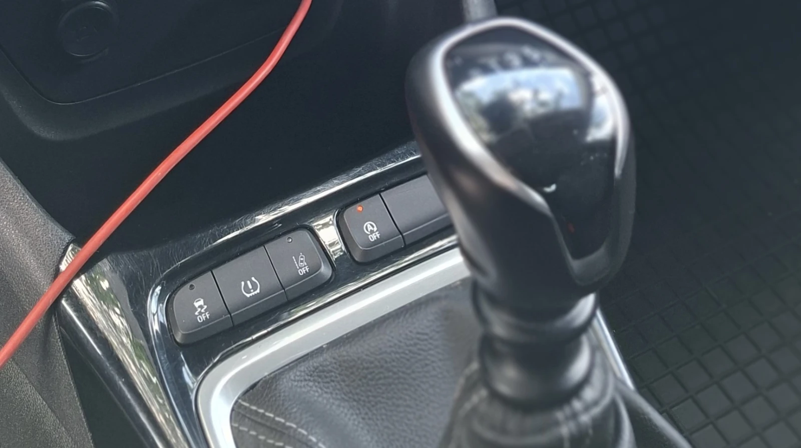 Opel Crossland X 1.2i 110k.c. Full LED, снимка 10 - Автомобили и джипове - 54904276