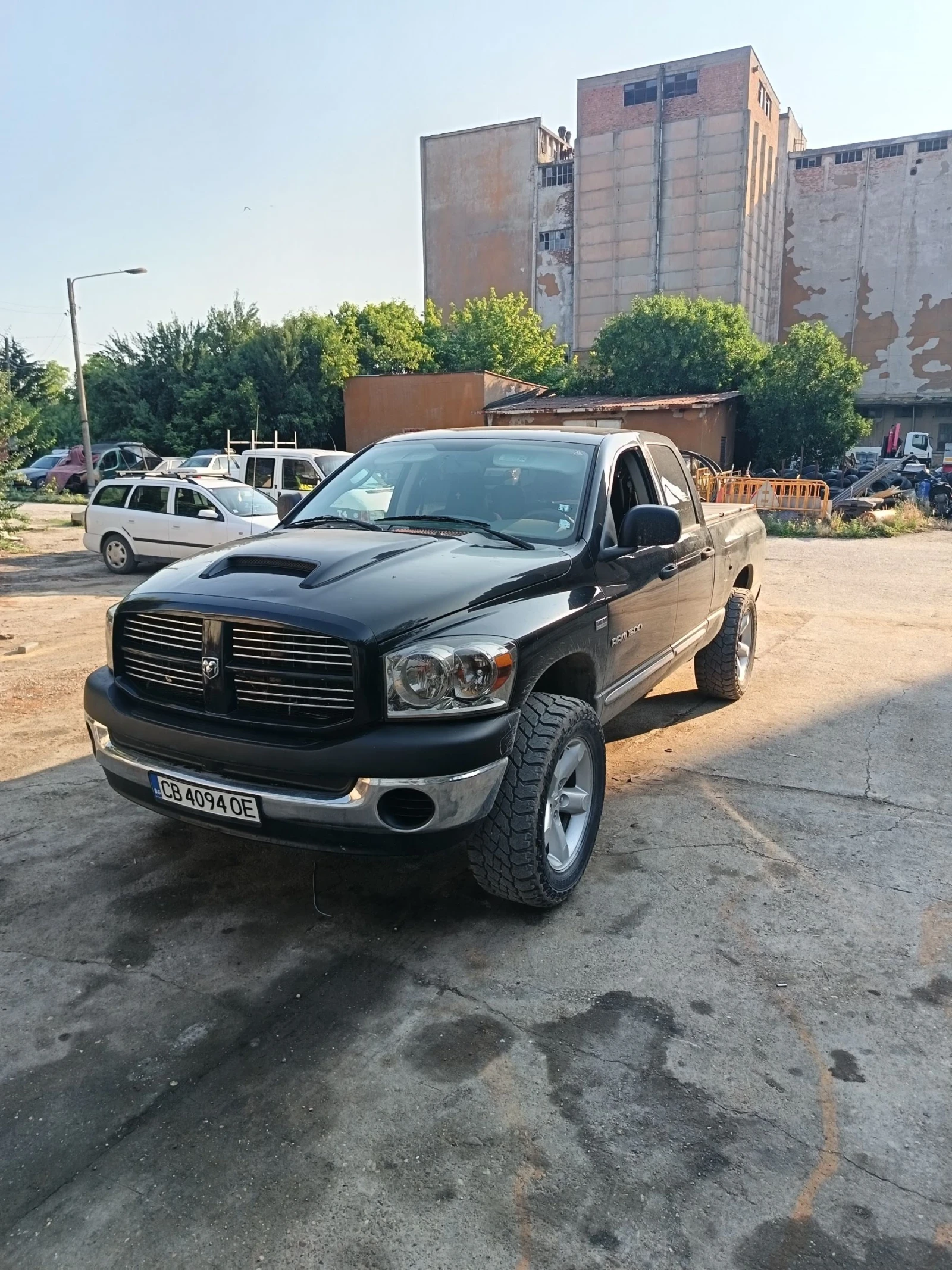 Dodge RAM 1500, снимка 2 - Автомобили и джипове - 55077182