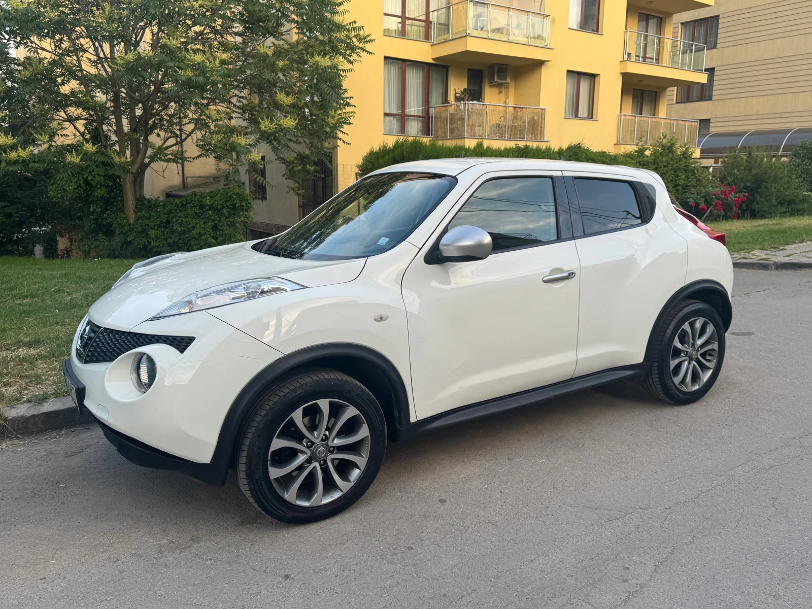 Nissan Juke, снимка 2 - Автомобили и джипове - 55149236