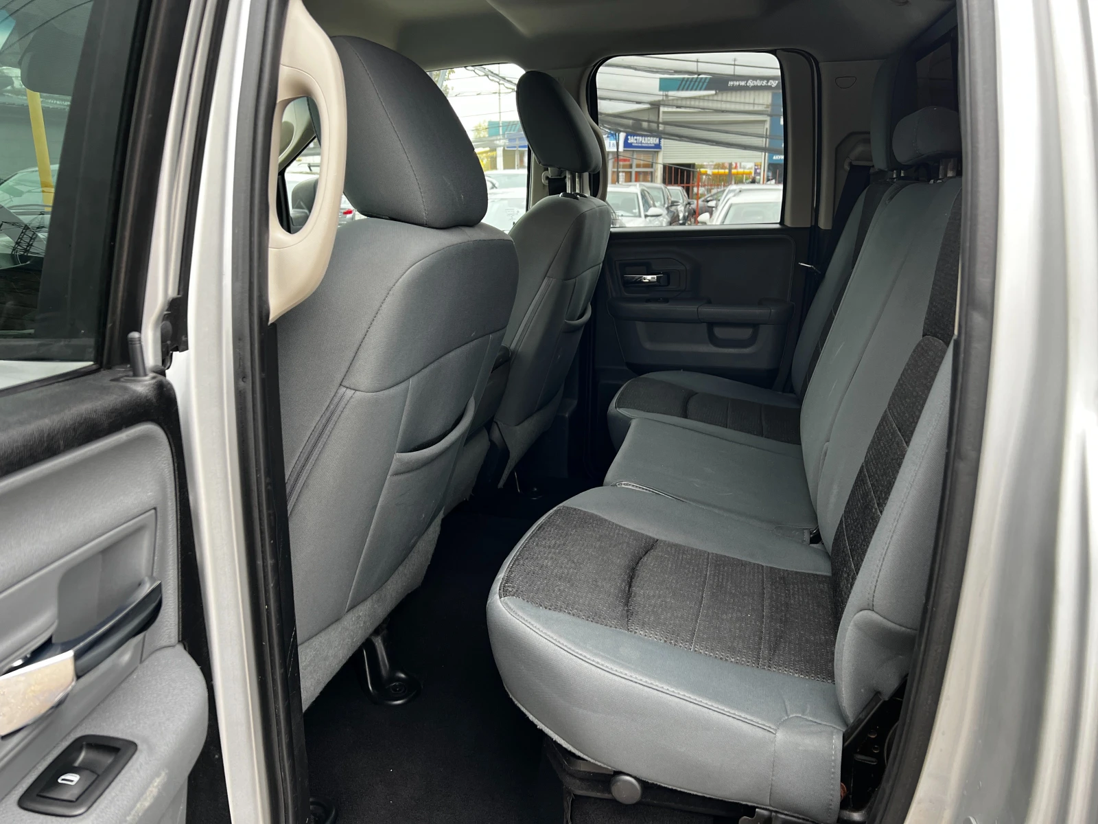 Dodge RAM 1500 3.6 4X4 FACELIFT, снимка 9 - Автомобили и джипове - 55316275