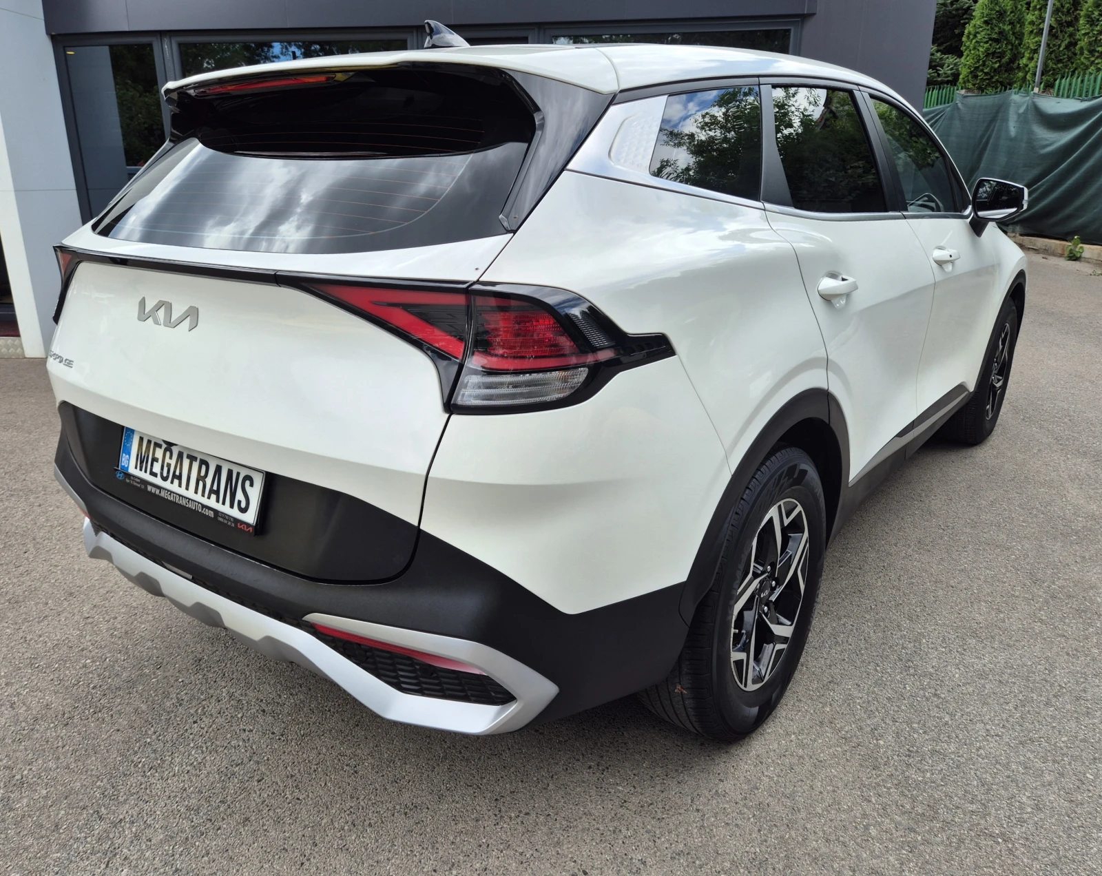Kia Sportage 1.6 T 180 к.с. 4x2 наличен в БГ, снимка 3 - Автомобили и джипове - 55429290