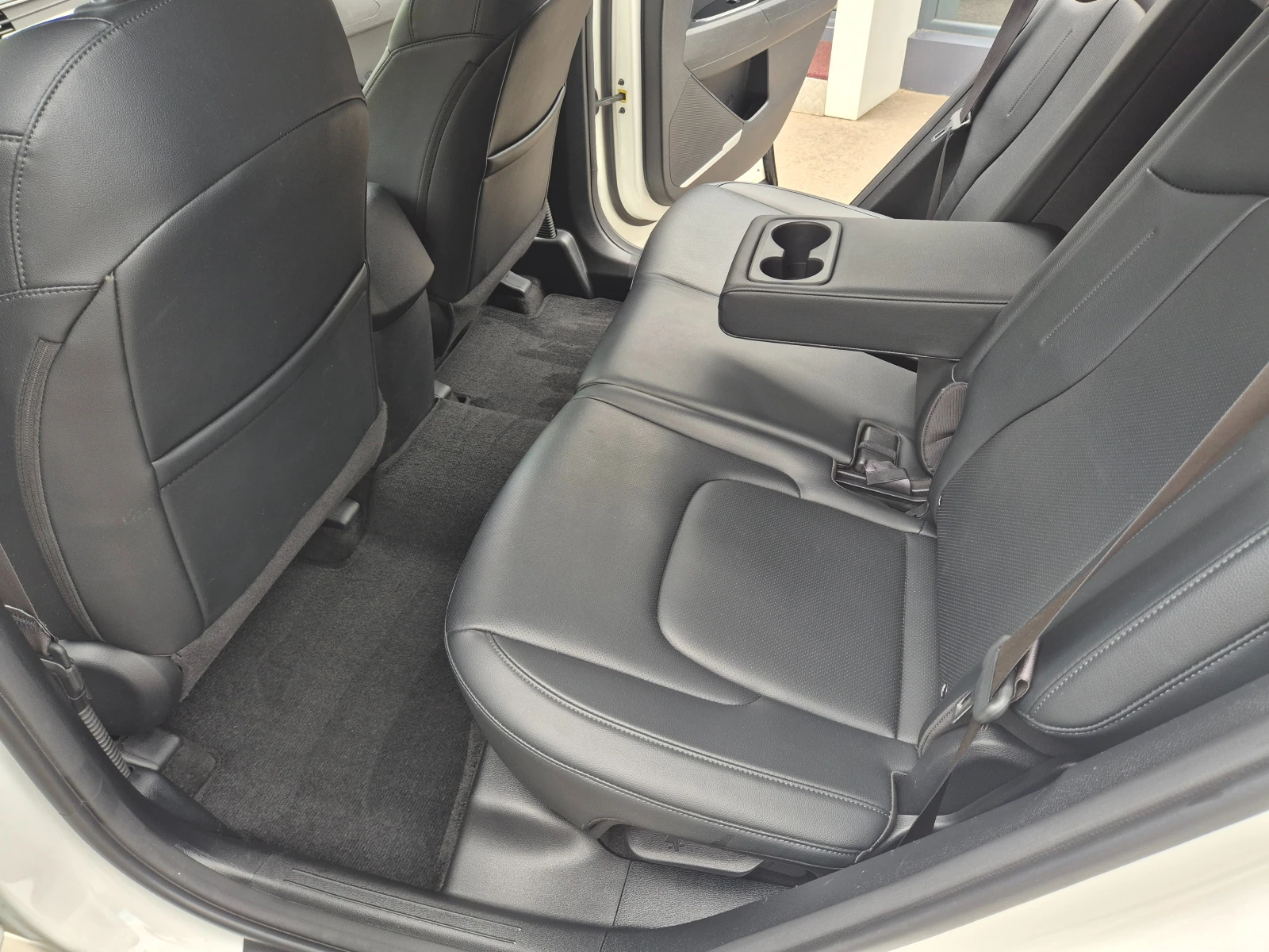 Kia Sportage 1.6 T 180 к.с. 4x2 наличен в БГ, снимка 6 - Автомобили и джипове - 55429290