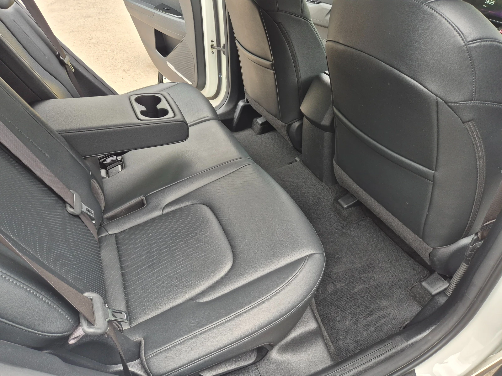 Kia Sportage 1.6 T 180 к.с. 4x2 наличен в БГ, снимка 8 - Автомобили и джипове - 55429290