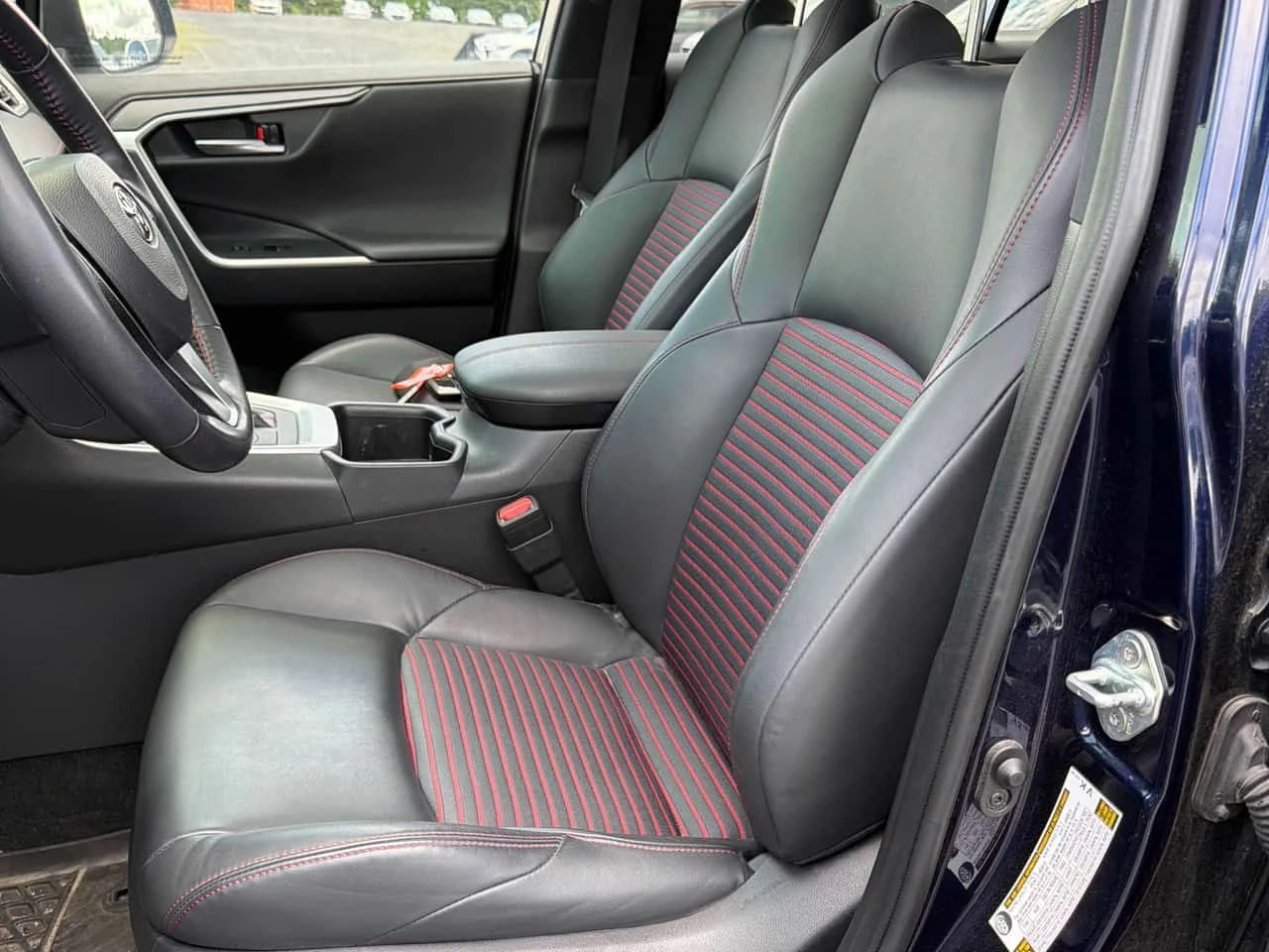 Toyota Rav4 XSE AWD | CARFAX | АВТОКРЕДИТ БЕЗ ПЪРВОНАЧАЛНА , снимка 11 - Автомобили и джипове - 55545809