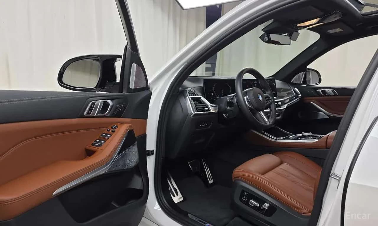 BMW X5 * M60i * МАСАЖИ * ХЕДЪП * ОБДУХВАНЕ, снимка 10 - Автомобили и джипове - 55564805