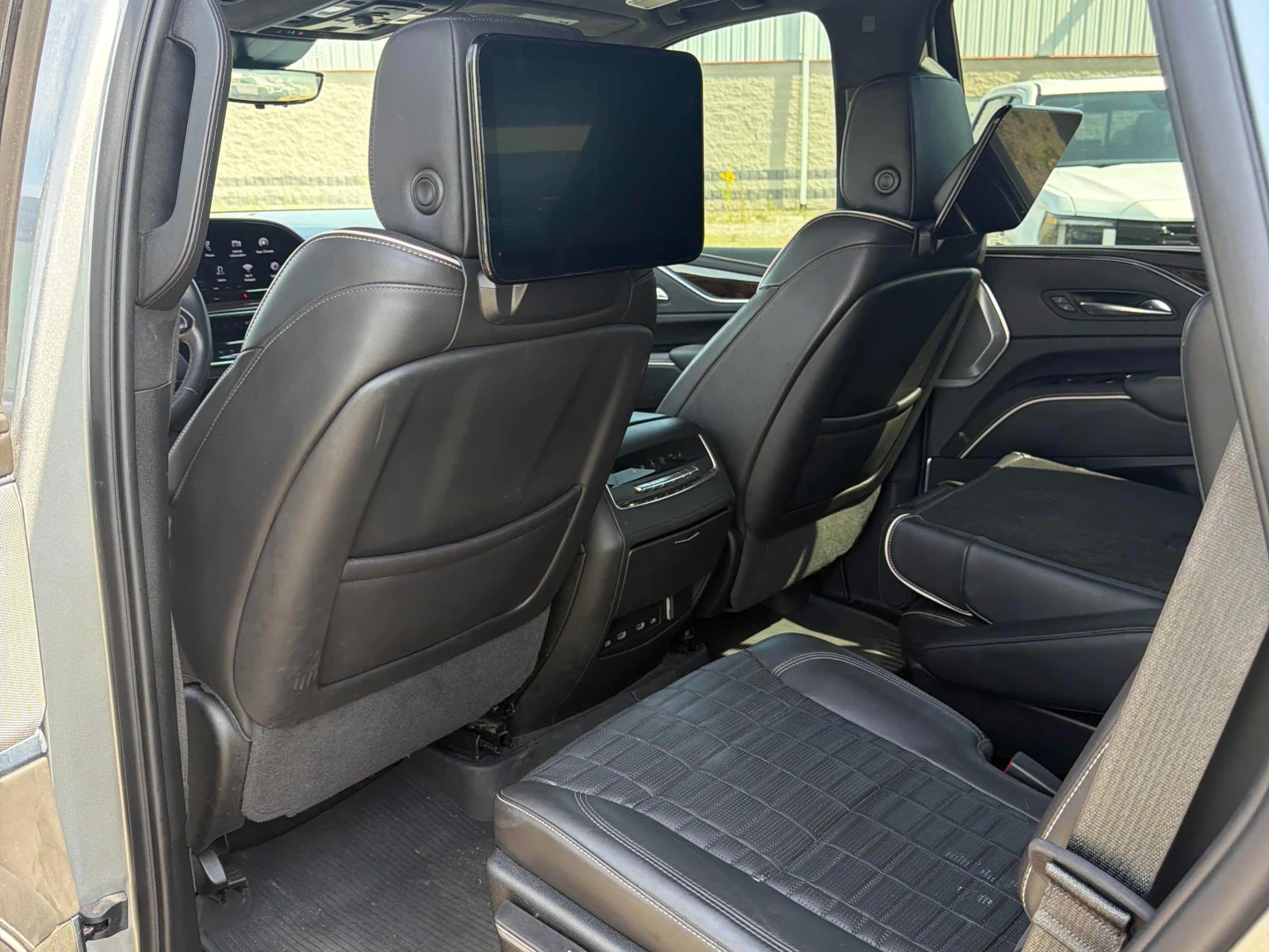 Cadillac Escalade * 4WD Sport Platinum * CARFAX * ЦЕНА ДО БГ, снимка 10 - Автомобили и джипове - 55879299