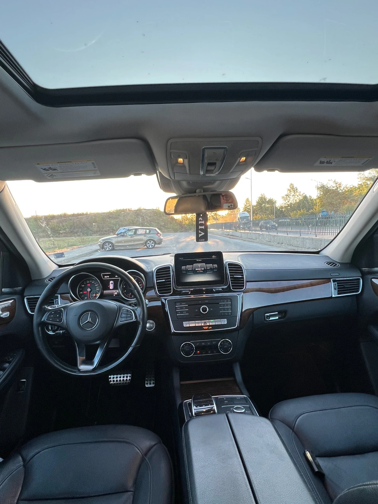 Mercedes-Benz GLE 400, снимка 8 - Автомобили и джипове - 56081141