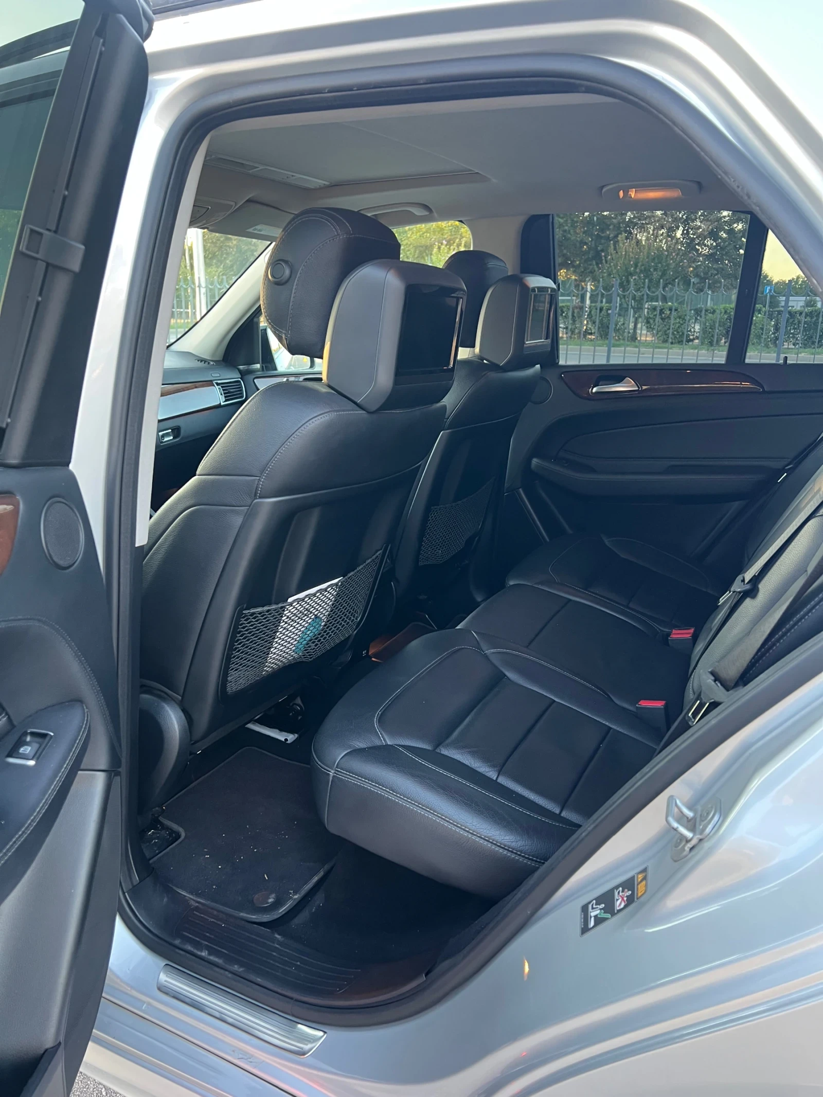 Mercedes-Benz GLE 400, снимка 11 - Автомобили и джипове - 56081141