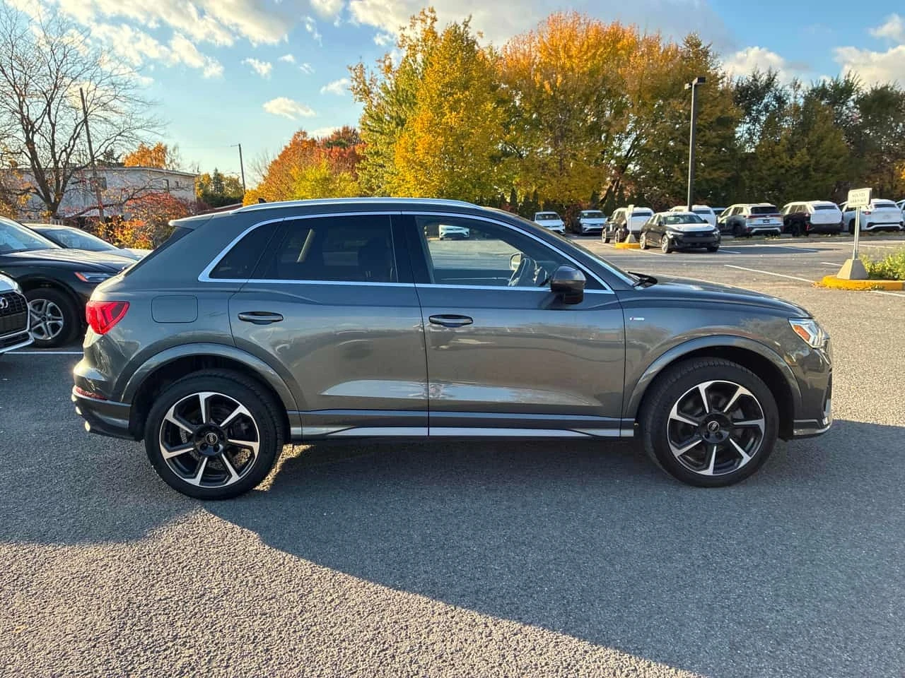 Audi Q3 Technik | CARFAX | ������ ���������������� �� AUDI | Mobile.bg � ����������� 4