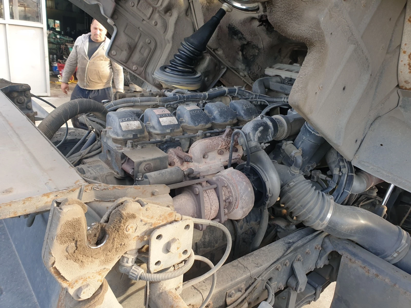 Man 19422 44 | Mobile.bg   11