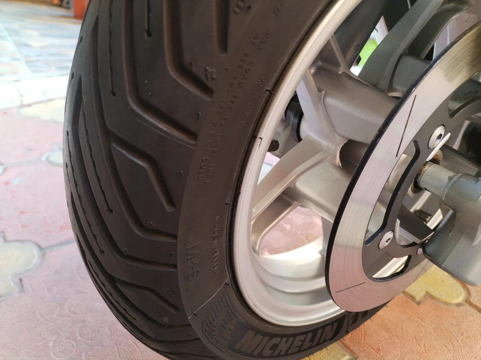 Suzuki Burgman 250i Като чисто нов!!! , снимка 13 - Мотоциклети и мототехника - 54597054
