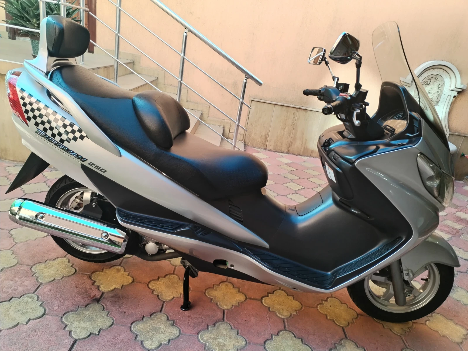 Suzuki Burgman 250i Като чисто нов!!! , снимка 5 - Мотоциклети и мототехника - 54597054