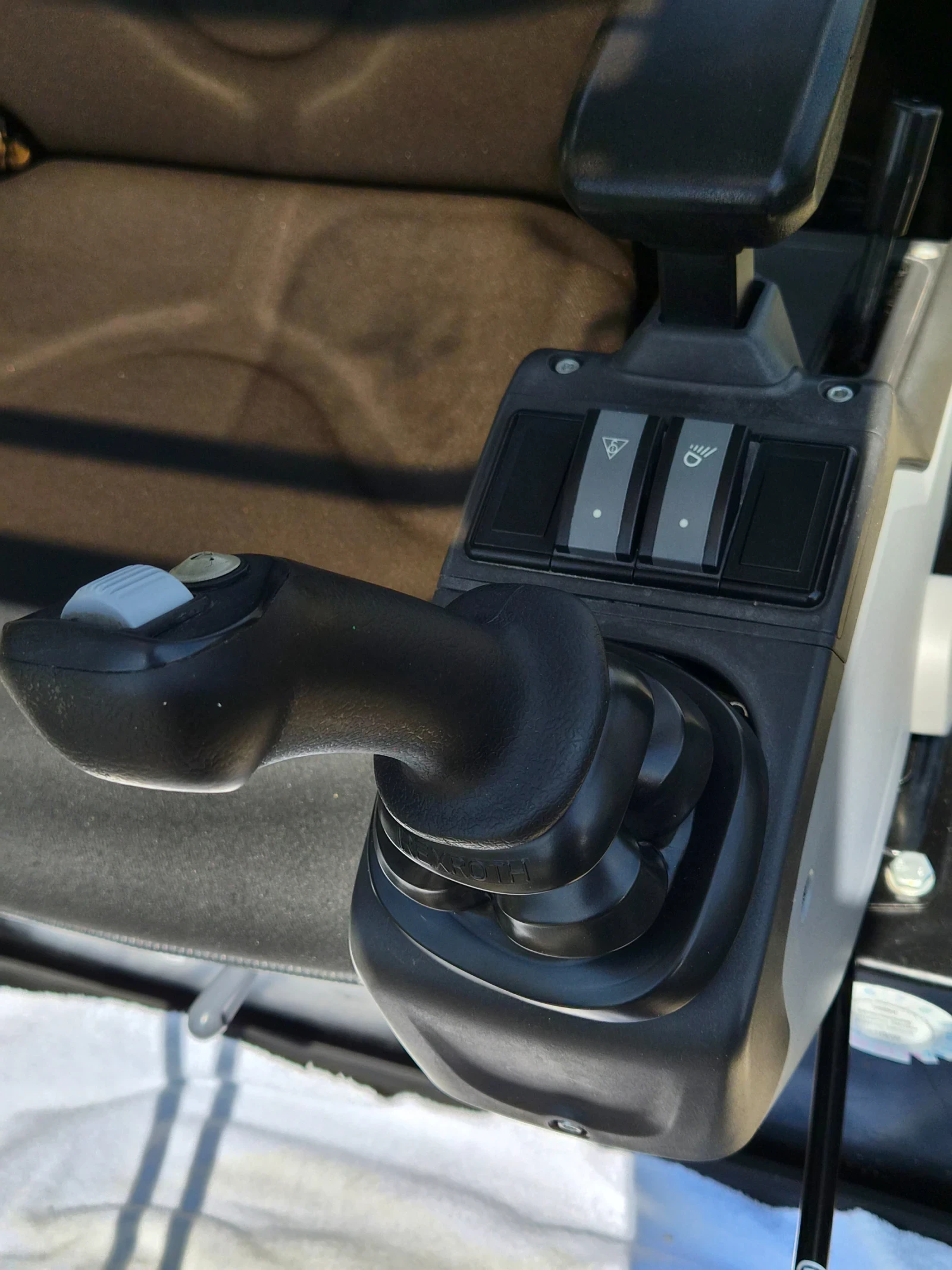 ����� Cat 302.7D CR/3.0�./3����+ ������������/�����������/�� | Mobile.bg � ����������� 17